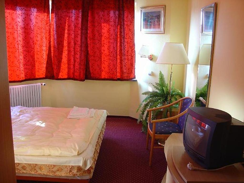 Rezydencja Parkowa Otel Varşova Oda fotoğraf