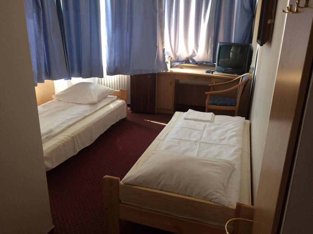 Rezydencja Parkowa Otel Varşova Dış mekan fotoğraf